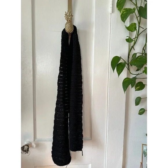 Black Knit Scarf - Picture 1 of 4